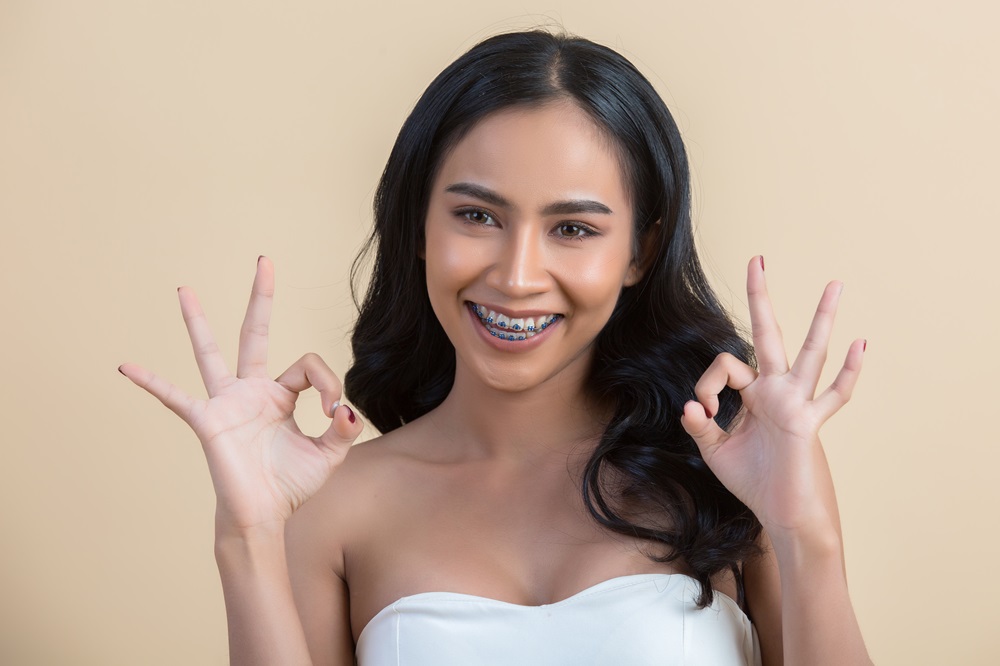 girl wearing dental braces